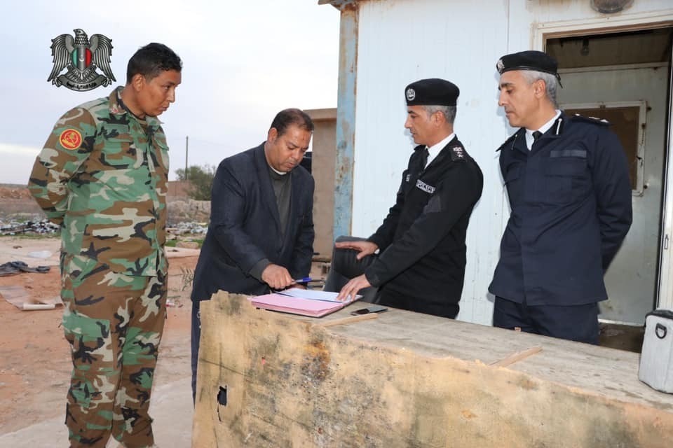 PicsArt_12-07-12.57.16