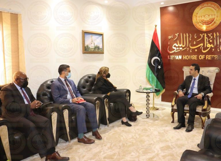 النويري-يلتقي-ستيفاني-2