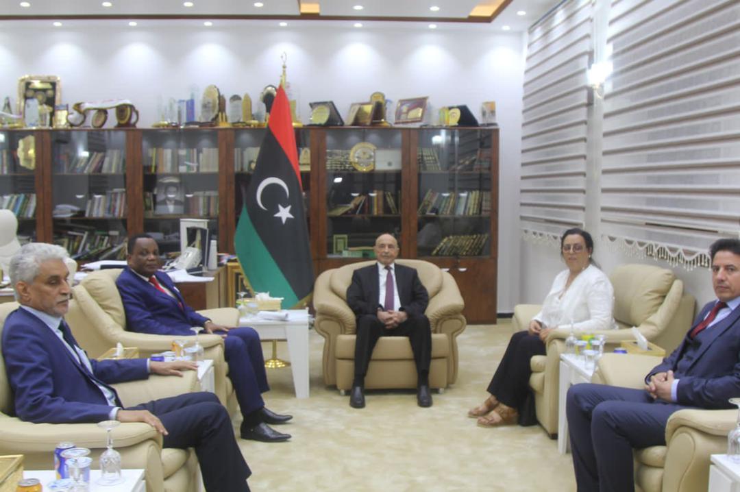 395F4FEF-CBB7-419B-9C08-89E5C2EFA918