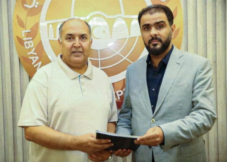 8574D3B9-DBAA-44A2-B5AB-0EF4E121F2B9