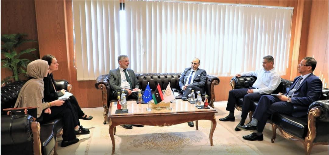 1052DA4D-F129-4F91-BA43-9E15FBE8CADD