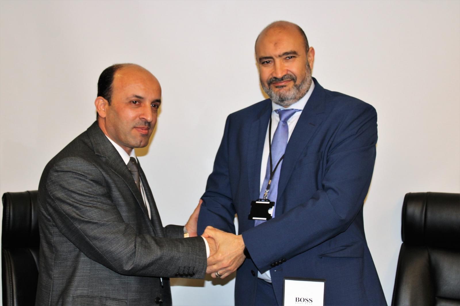 81024DB2-9C8B-4859-A811-3C93A8334C54