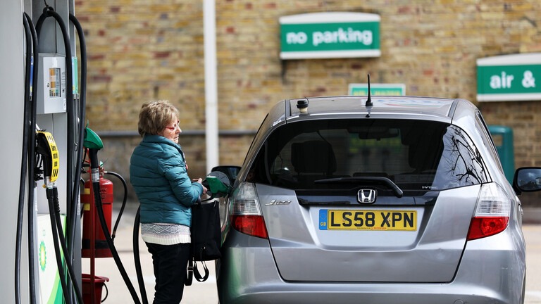 bf24040e-4bf3-4fa9-8c3e-c3c83409959e