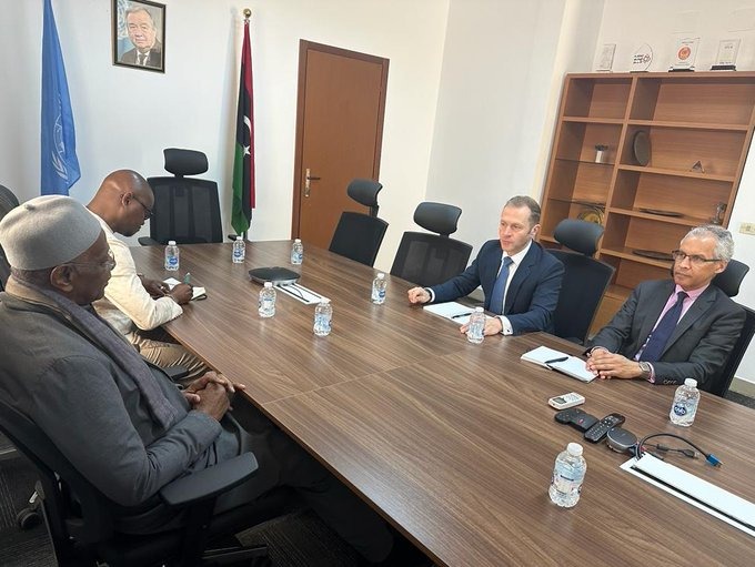 fb07a038-cb3b-4a2e-b3d9-46b1761b2936