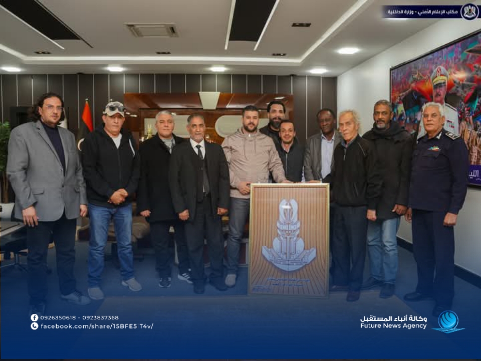 Picsart_25-02-16_16-38-38-939