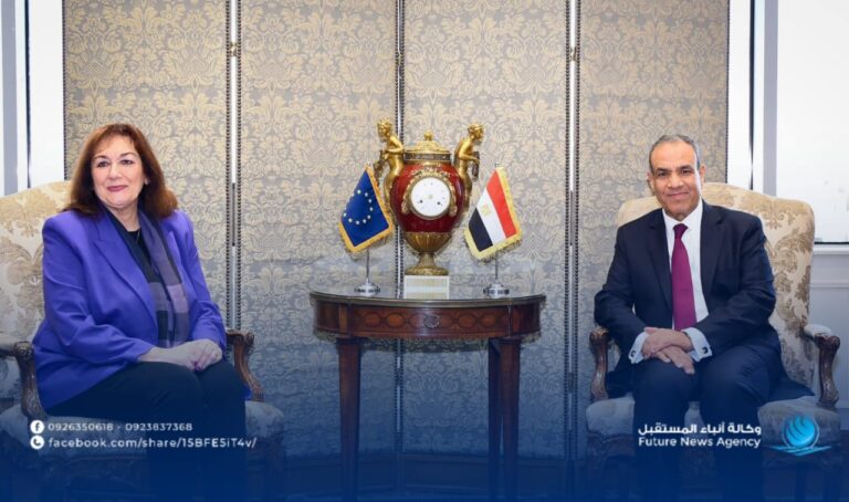 9856d817-930e-436d-bbca-8c2098be5cac